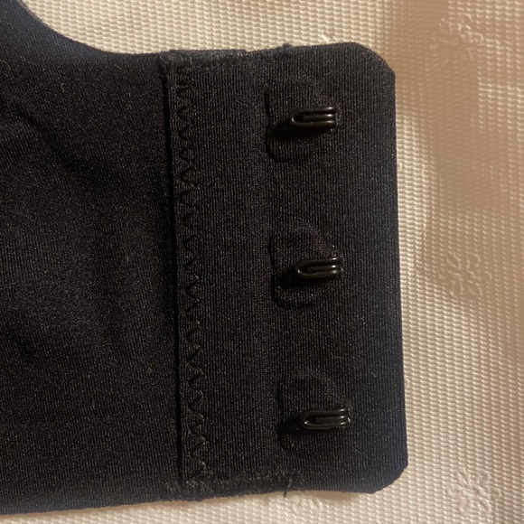 Sports Bra Size 4XL in Black New - Picture 4 of 7